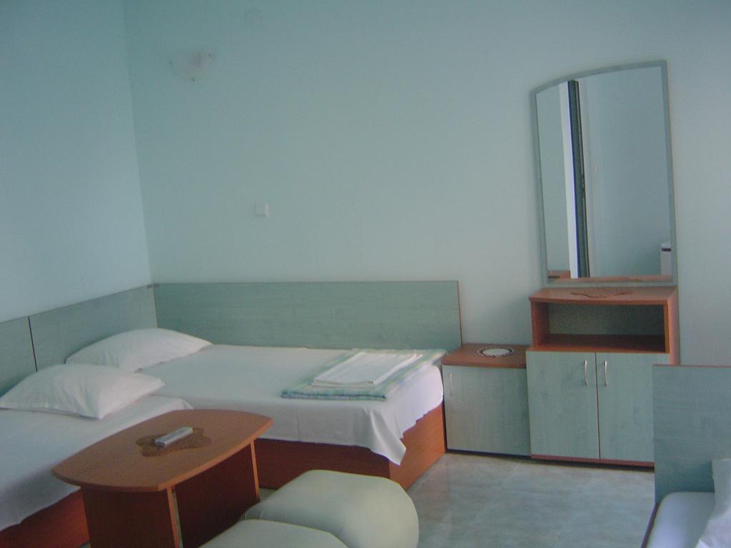 Guest House Dimovi Sozopol Bagian luar foto