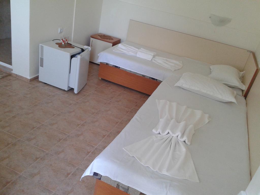 Guest House Dimovi Sozopol Bagian luar foto