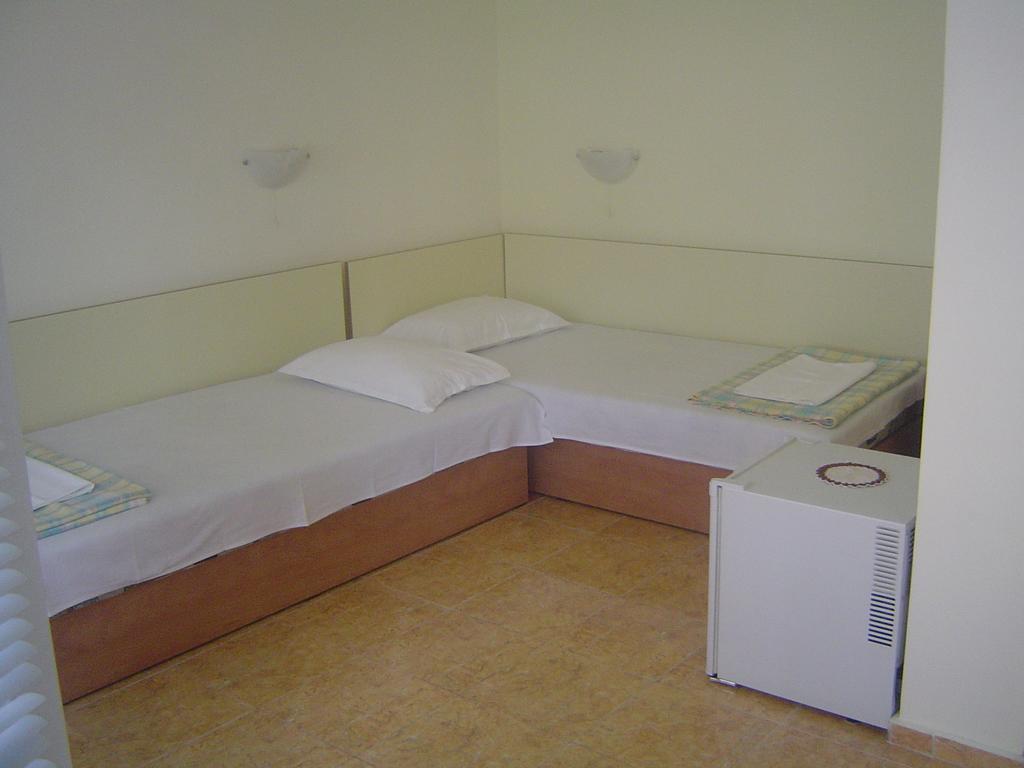 Guest House Dimovi Sozopol Bagian luar foto