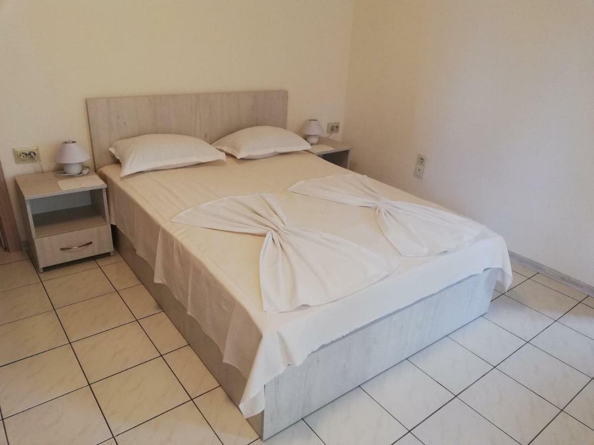 Guest House Dimovi Sozopol Bagian luar foto
